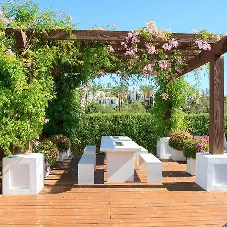 Apartment Del Golf Hills *