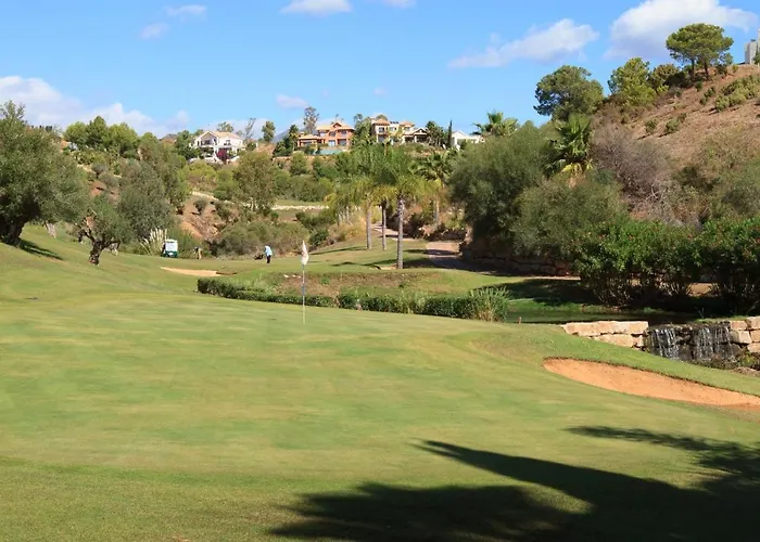 Del Golf Hills * Εστεπόνα