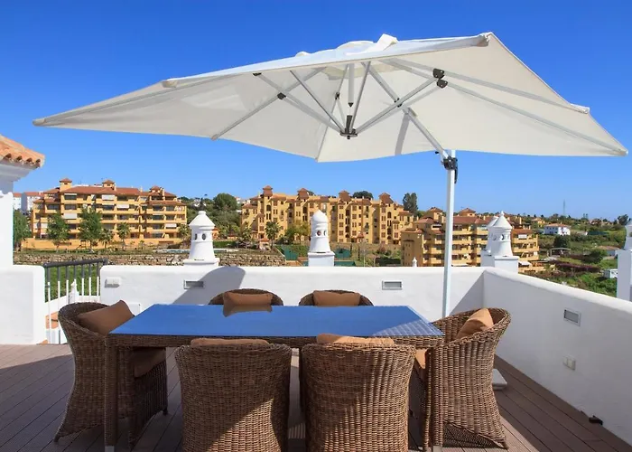 Del Golf Hills * Εστεπόνα