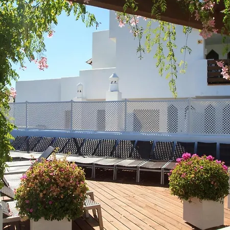 דירה Del Golf Hills אסטפונה